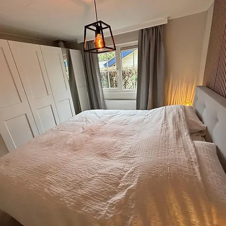 Chalet Casa El Nido With Private Hottub Voorthuizen